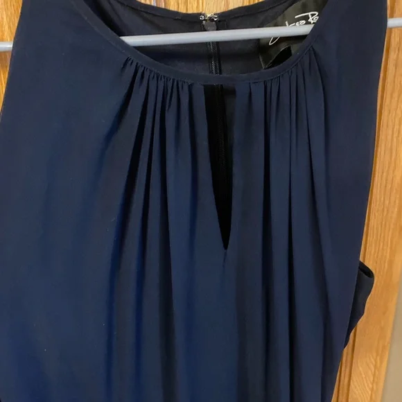 Gorgeous flirty size 12 navy dress worn once. - Picture 3 of 4
